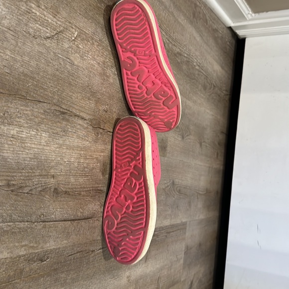 Pink Youth Size 3 Native slip on water shoes. - Picture 5 of 6